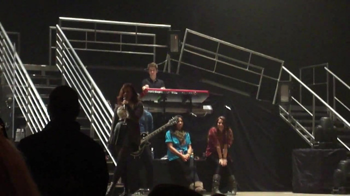 Demi Lovato _Believe In Me_ Hershey Soundcheck 11.19.2011 716 - Demilush - Believe In Me - Hershey Soundcheck Part oo1