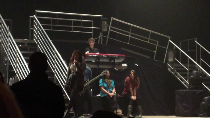 Demi Lovato _Believe In Me_ Hershey Soundcheck 11.19.2011 718 Demi Lovato _Believe In Me_ Hershey Soundcheck 11.19.2011 718