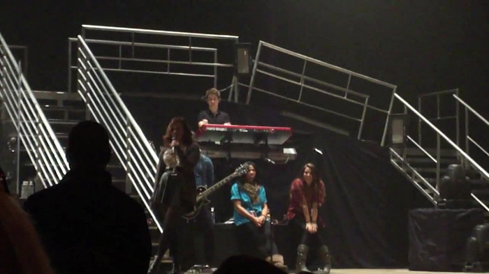 Demi Lovato _Believe In Me_ Hershey Soundcheck 11.19.2011 719 Demi Lovato _Believe In Me_ Hershey Soundcheck 11.19.2011 719