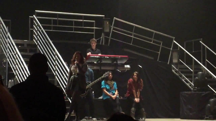 Demi Lovato _Believe In Me_ Hershey Soundcheck 11.19.2011 732 Demi Lovato _Believe In Me_ Hershey Soundcheck 11.19.2011 732