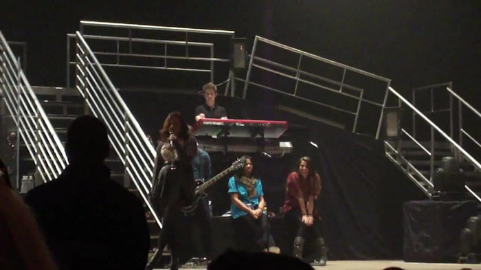 Demi Lovato _Believe In Me_ Hershey Soundcheck 11.19.2011 755 Demi Lovato _Believe In Me_ Hershey Soundcheck 11.19.2011 755