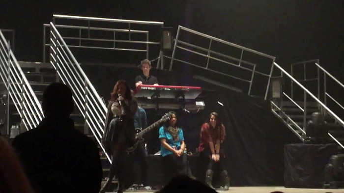 Demi Lovato _Believe In Me_ Hershey Soundcheck 11.19.2011 768 Demi Lovato _Believe In Me_ Hershey Soundcheck 11.19.2011 768