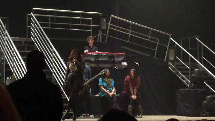 Demi Lovato _Believe In Me_ Hershey Soundcheck 11.19.2011 780 Demi Lovato _Believe In Me_ Hershey Soundcheck 11.19.2011 780