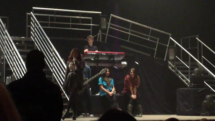 Demi Lovato _Believe In Me_ Hershey Soundcheck 11.19.2011 784 Demi Lovato _Believe In Me_ Hershey Soundcheck 11.19.2011 784