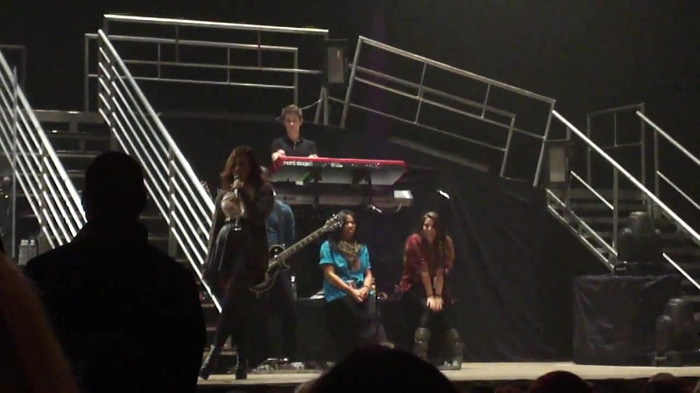 Demi Lovato _Believe In Me_ Hershey Soundcheck 11.19.2011 801 Demi Lovato _Believe In Me_ Hershey Soundcheck 11.19.2011 801