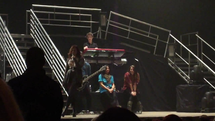 Demi Lovato _Believe In Me_ Hershey Soundcheck 11.19.2011 802 Demi Lovato _Believe In Me_ Hershey Soundcheck 11.19.2011 802