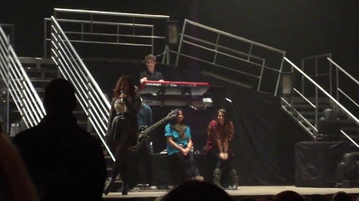 Demi Lovato _Believe In Me_ Hershey Soundcheck 11.19.2011 818 Demi Lovato _Believe In Me_ Hershey Soundcheck 11.19.2011 818