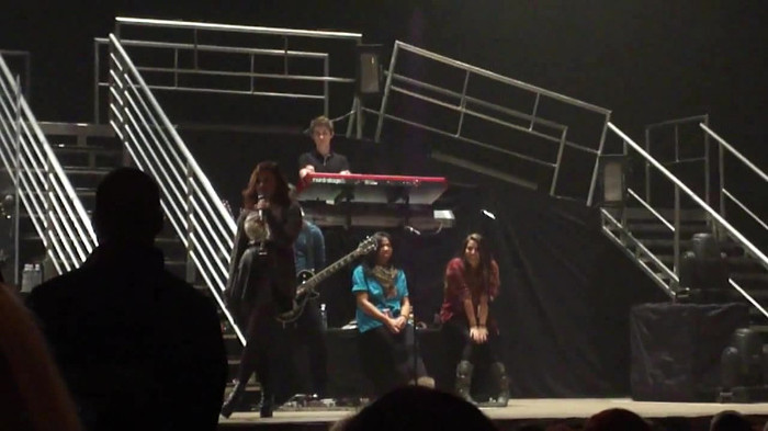 Demi Lovato _Believe In Me_ Hershey Soundcheck 11.19.2011 821 Demi Lovato _Believe In Me_ Hershey Soundcheck 11.19.2011 821