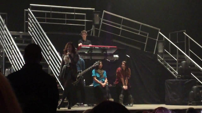 Demi Lovato _Believe In Me_ Hershey Soundcheck 11.19.2011 826 Demi Lovato _Believe In Me_ Hershey Soundcheck 11.19.2011 826