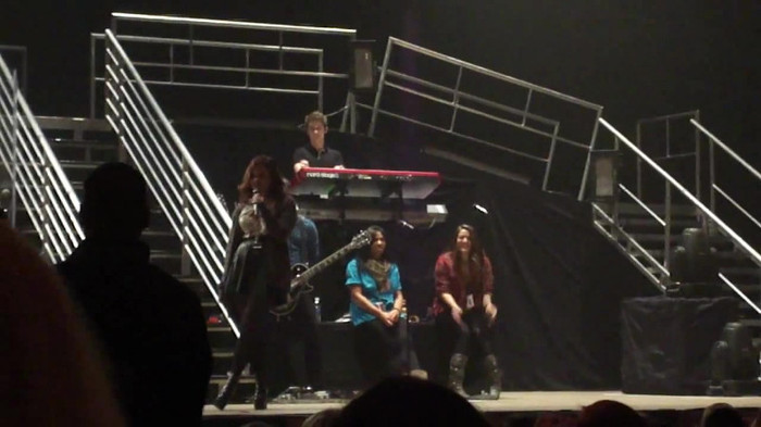 Demi Lovato _Believe In Me_ Hershey Soundcheck 11.19.2011 835 Demi Lovato _Believe In Me_ Hershey Soundcheck 11.19.2011 835