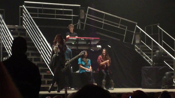 Demi Lovato _Believe In Me_ Hershey Soundcheck 11.19.2011 845