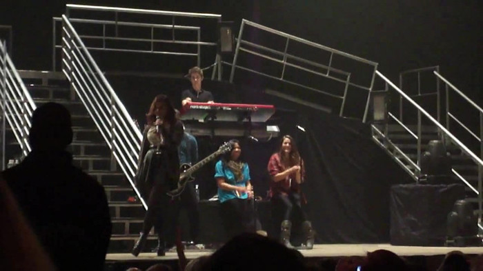 Demi Lovato _Believe In Me_ Hershey Soundcheck 11.19.2011 846 Demi Lovato _Believe In Me_ Hershey Soundcheck 11.19.2011 846