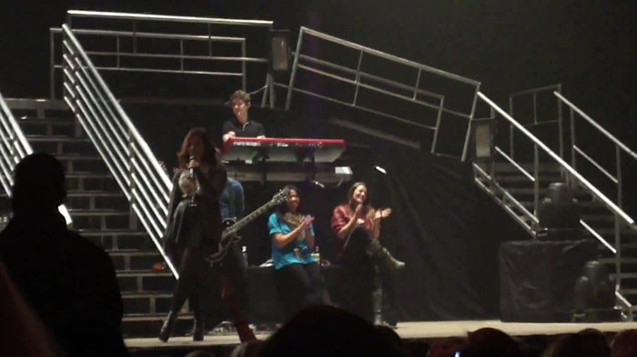 Demi Lovato _Believe In Me_ Hershey Soundcheck 11.19.2011 868 - Demilush - Believe In Me - Hershey Soundcheck Part oo1