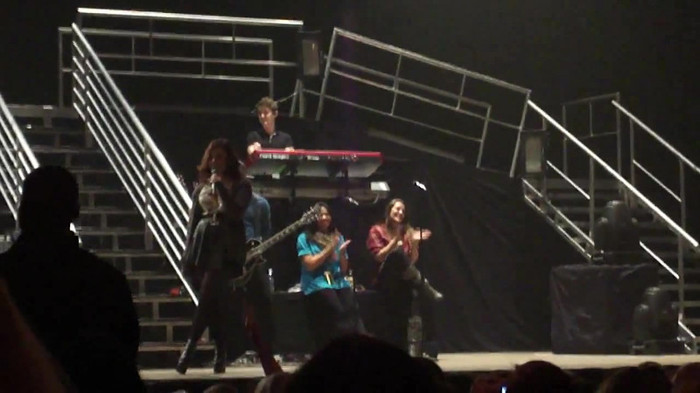 Demi Lovato _Believe In Me_ Hershey Soundcheck 11.19.2011 870 - Demilush - Believe In Me - Hershey Soundcheck Part oo1