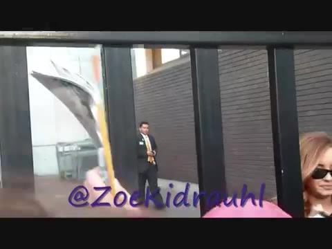 Demi Lovato Meeting Fans At Daybreak London 0305