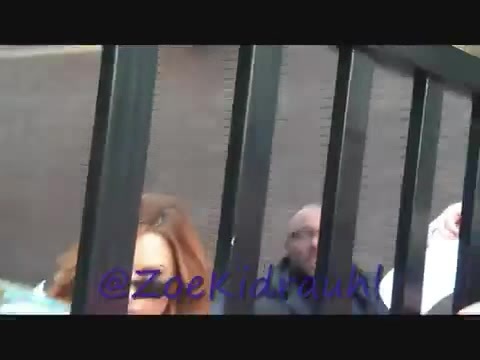 Demi Lovato Meeting Fans At Daybreak London 0998 - Demilush - Meeting Fans At Daybreak London Part oo1