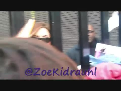 Demi Lovato Meeting Fans At Daybreak London 1127 - Demilush - Meeting Fans At Daybreak London Part oo2