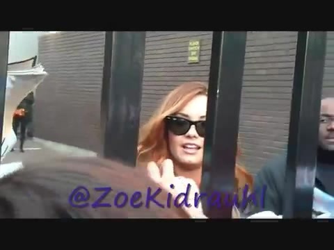 Demi Lovato Meeting Fans At Daybreak London 1152 Demi Lovato Meeting Fans At Daybreak London 1152