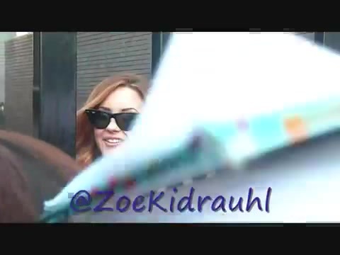Demi Lovato Meeting Fans At Daybreak London 1198 - Demilush - Meeting Fans At Daybreak London Part oo2