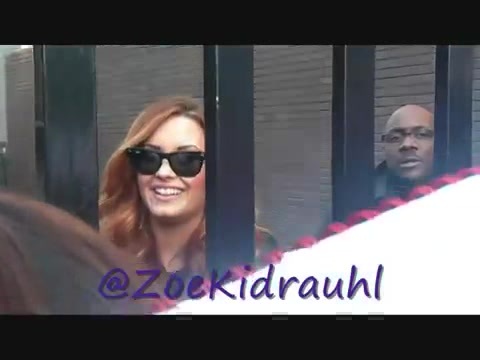 Demi Lovato Meeting Fans At Daybreak London 1203 - Demilush - Meeting Fans At Daybreak London Part oo2
