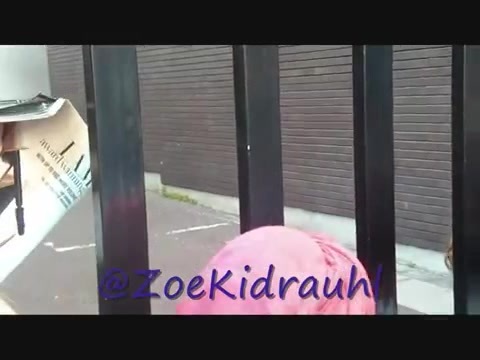 Demi Lovato Meeting Fans At Daybreak London 1586 - Demilush - Meeting Fans At Daybreak London Part oo3