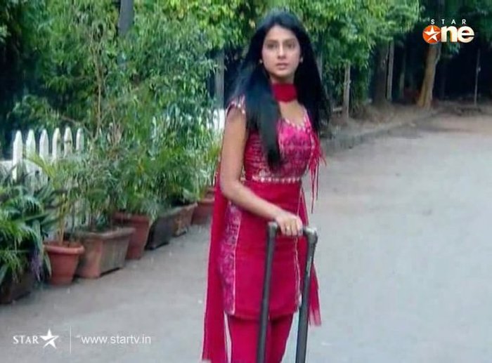 183700_1606160481610_1464101761_31221949_6651673_n - jennifer winget biografie
