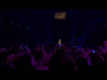 Demi - Lovato - Dont - Forget - Live - At - Wembley - Arena (42)
