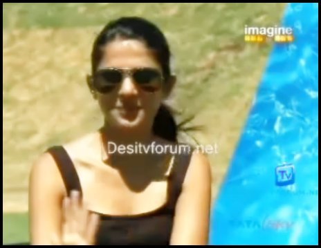 215558_180439135337318_114833878564511_414722_6370097_n - jennifer winget 2