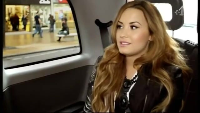 Interview KOKO POP (560) - Demi - KOKO POP Interview Part oo1
