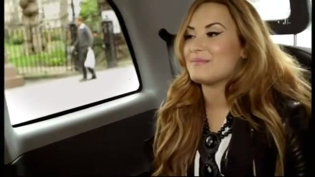 Interview KOKO POP (3280) - Demi - KOKO POP Interview Part oo6