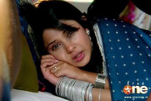 538570_181460471971637_100003230574883_287329_1809797442_n - jennifer winget 2
