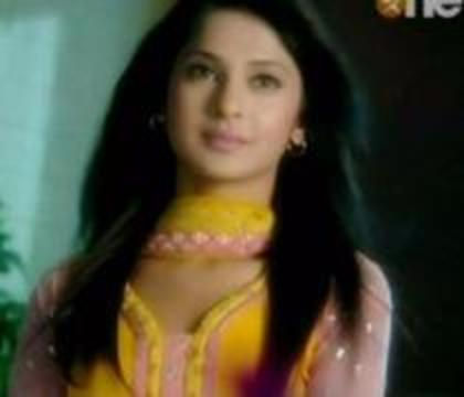 69201647_REQAVDU3 - jennifer winget 2