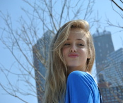 Dura? Nu am fost niciodata. Dar m`am saturat sa aud mereu aceeasi placa :*.[O]