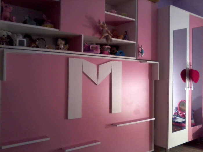 Fotografie2199 - MOBILA LA COMANDA