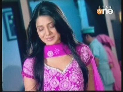 19Aug_32 - jennifer winget 2