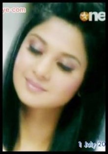 217509_195660293806037_195657407139659_466573_6700140_a - Jenifer Winget