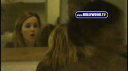 Demilush And Miley Spotted Having Dinner Together At Gindi Thai (42) Demilush And Miley Spotted Having Dinner Together At Gindi Thai (42)