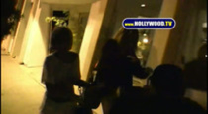 Demilush And Miley Spotted Having Dinner Together At Gindi Thai (523)