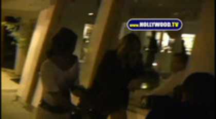 Demilush And Miley Spotted Having Dinner Together At Gindi Thai (525) Demilush And Miley Spotted Having Dinner Together At Gindi Thai (525)