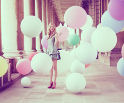 Tu esti un pariu pierdut in soapte , ai fost un joc plin de pacate.:)