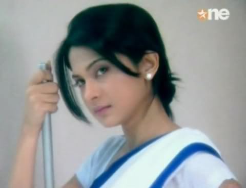 Walo27thAug09ARSnapshot40 - jennifer winget 2
