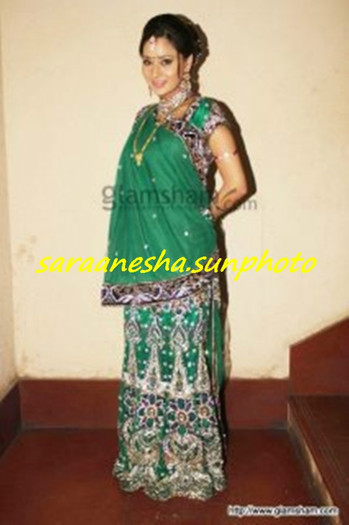 5 - sara khan poze noi