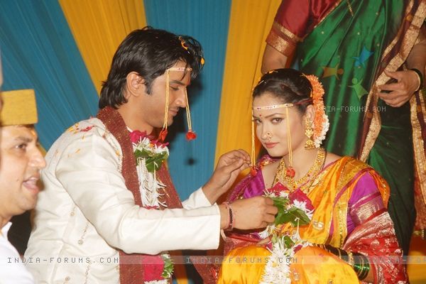 37120-mangalsutra-wearing-ceremony - x-Archana and Manav merriage-x