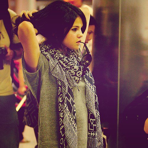 295285_373677339320352_211260815562006_1261582_1388902240_n[1] - Selena Gomez