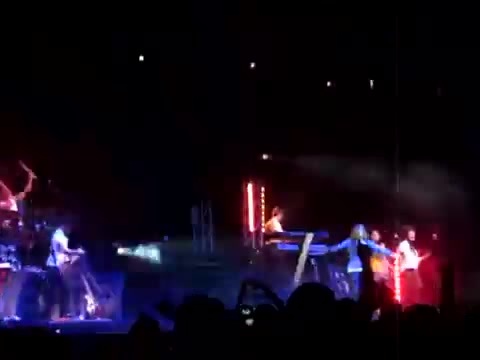 Demi Give Your Heart A Break In Panama (18) - Demi - Singing Give Your Heart A Break Live In Panama City