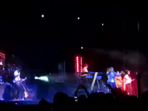 Demi Give Your Heart A Break In Panama (22) - Demi - Singing Give Your Heart A Break Live In Panama City