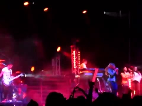 Demi Give Your Heart A Break In Panama (41)