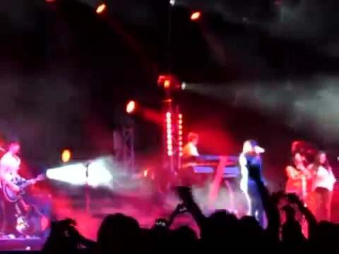 Demi Give Your Heart A Break In Panama (60) - Demi - Singing Give Your Heart A Break Live In Panama City