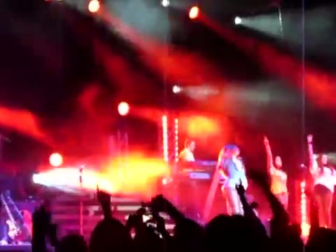 Demi Give Your Heart A Break In Panama (122) - Demi - Singing Give Your Heart A Break Live In Panama City