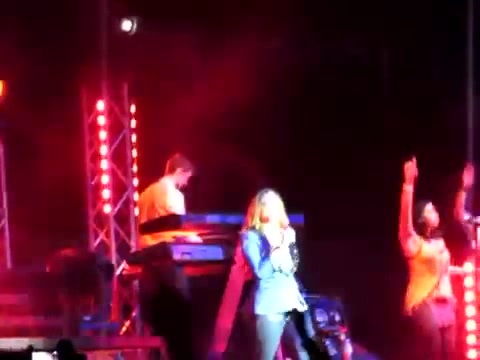 Demi Give Your Heart A Break In Panama (229) - Demi - Singing Give Your Heart A Break Live In Panama City
